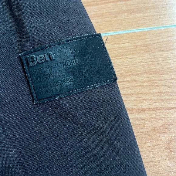 Men’s Bench Jacket - size M in Black - Picture 5 of 5